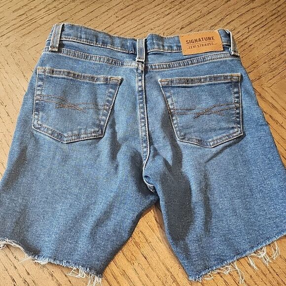 Levi Strauss denim shorts Size 8 - Picture 8 of 10